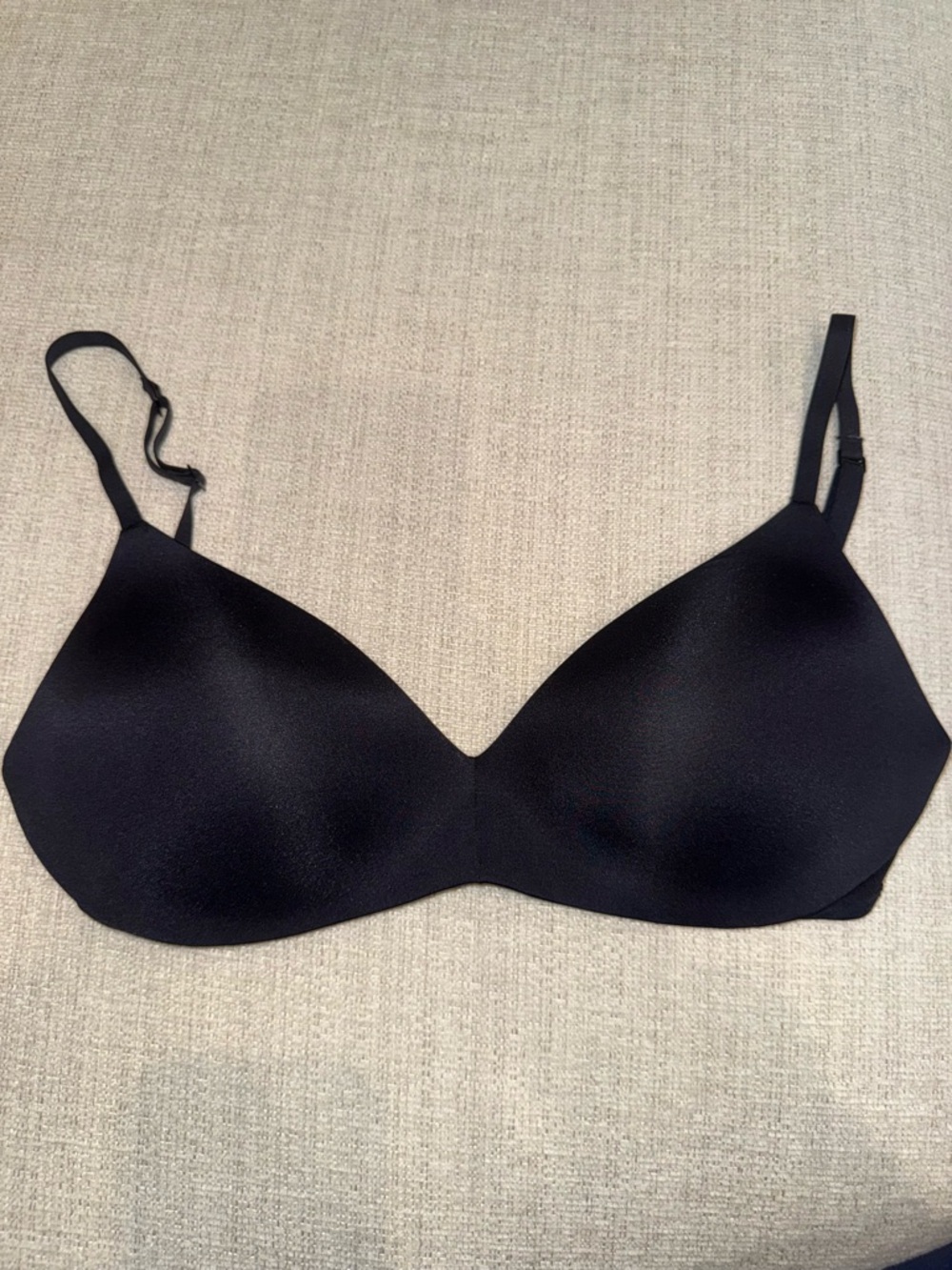 SKIMS Wireless Form Push Up Plunge Bra